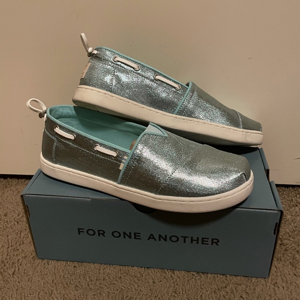 TOMS Shoes
